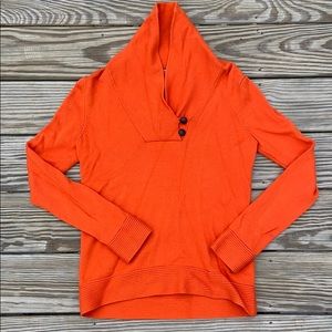 Vineyard Vines pullover sweater